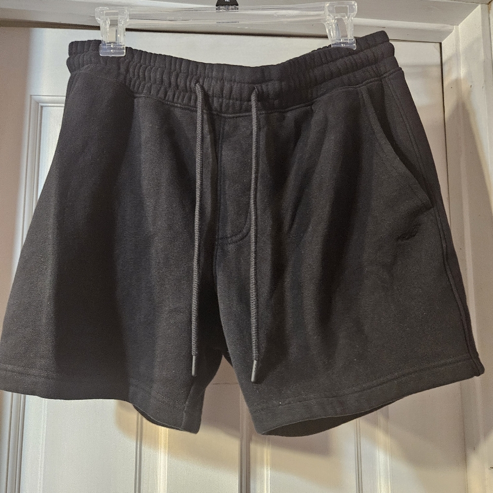 Hollister Men Black Shorts Elastic Waistlister Size M